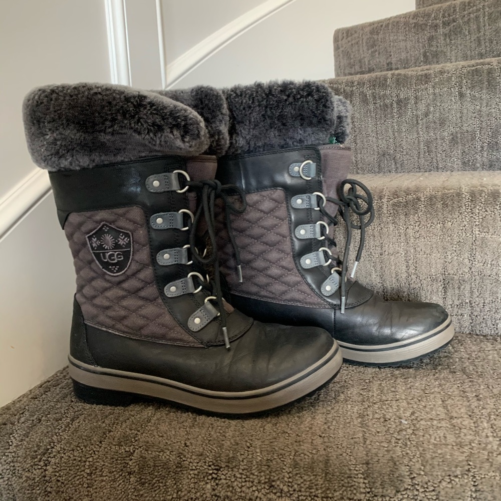 Ugg Adirondack Snow Boot sz 9